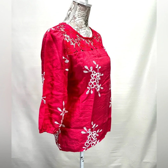 KINDRED Bright coral embroidered floral design top size PM. - Picture 7 of 13